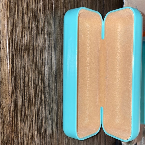 Tiffany and Co. eye glass case - Picture 2 of 3